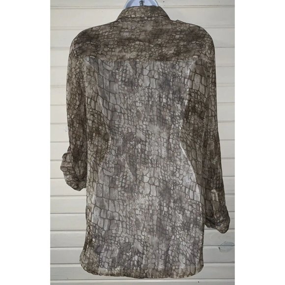 Chicos Sz 1 (MEDIUM) Reptile Croc Print Roll Tab Sleeve Chiffon Blouse Tunic EUC - Picture 8 of 11